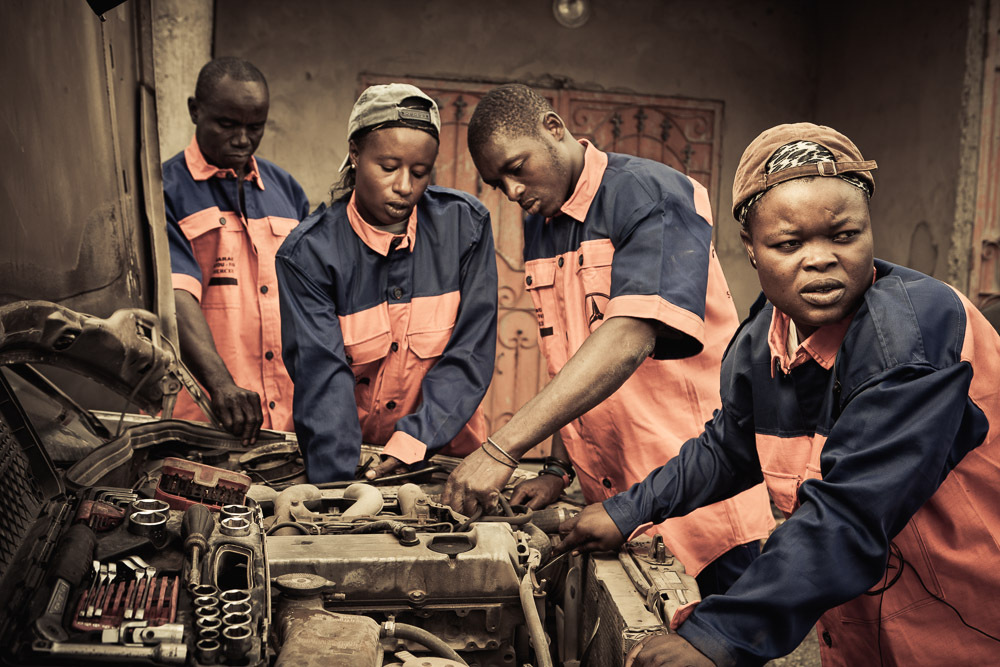 female mechanics in Senegal